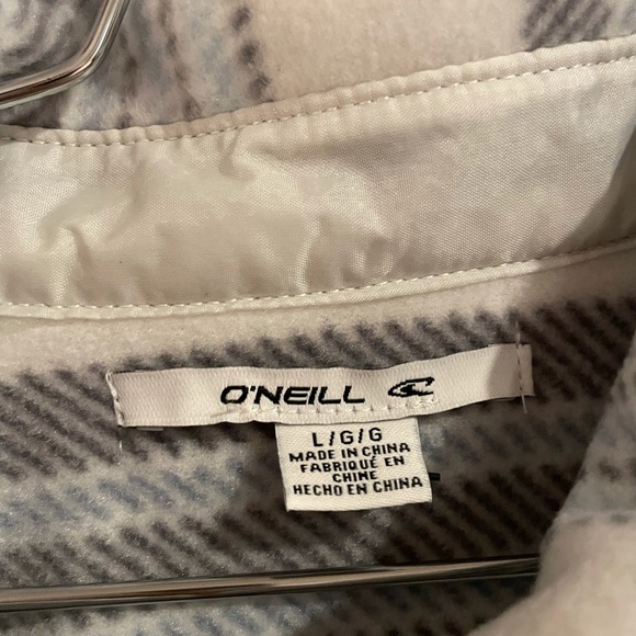 O’Neil soft fuzzy sweater flannel - Picture 2 of 4